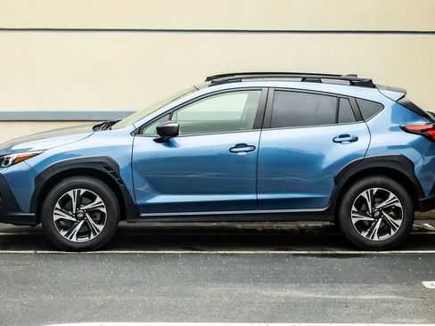 Used 2024 Subaru Crosstrek 2.0i Premium AWD/4WD image 4