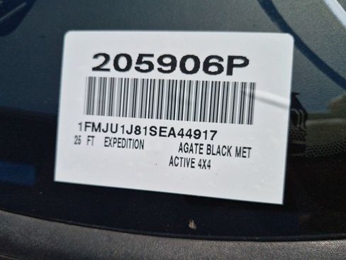 Used 2025 Ford Expedition Active AWD/4WD image 19