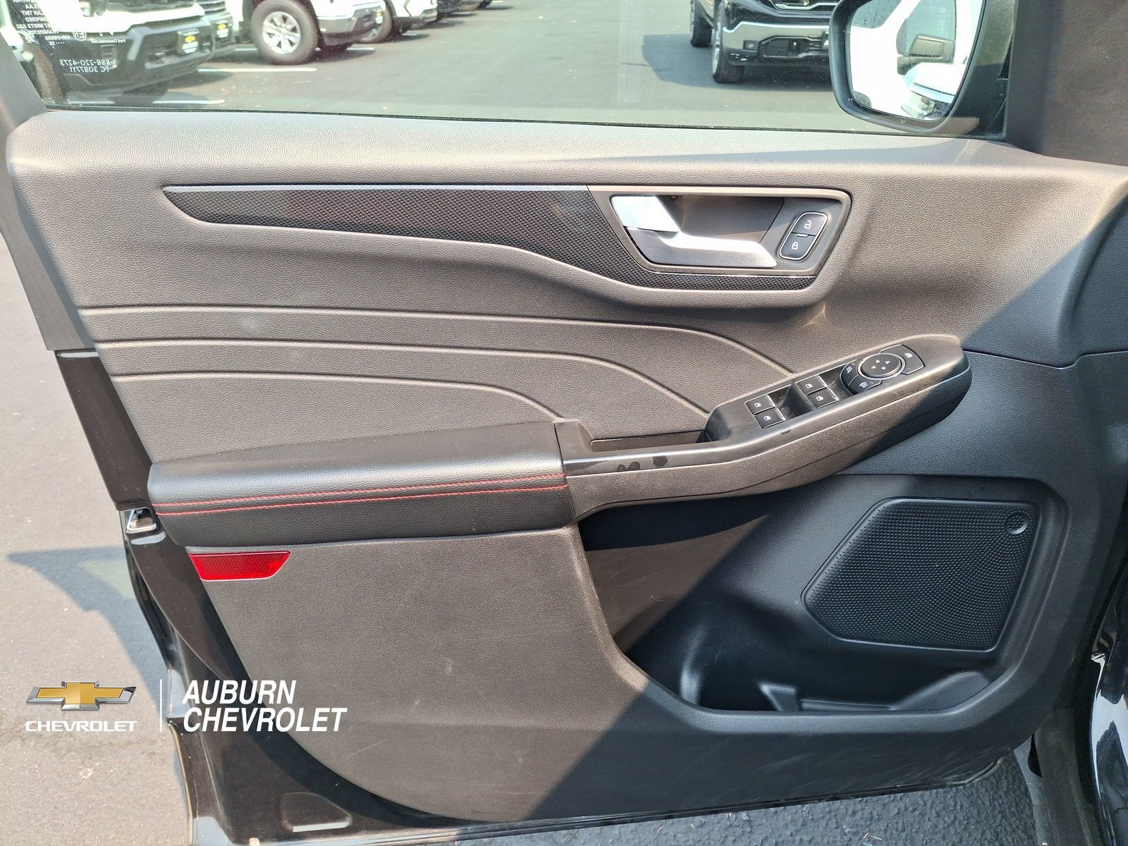 Used 2025 Ford Escape ST-Line Select AWD/4WD image 15