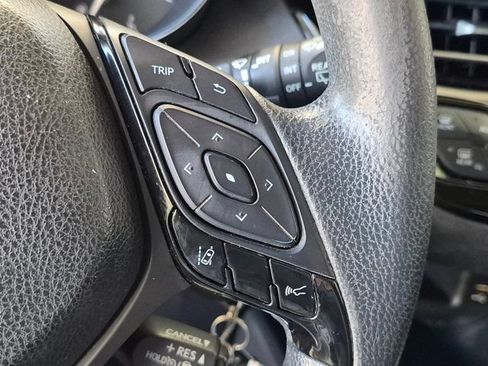 Used 2021 Toyota C-HR LE FWD image 22