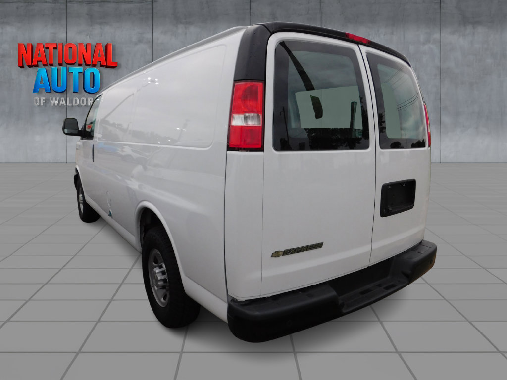 Used 2020 Chevrolet Express 2500 w/ Driver Convenience Package RWD image 6