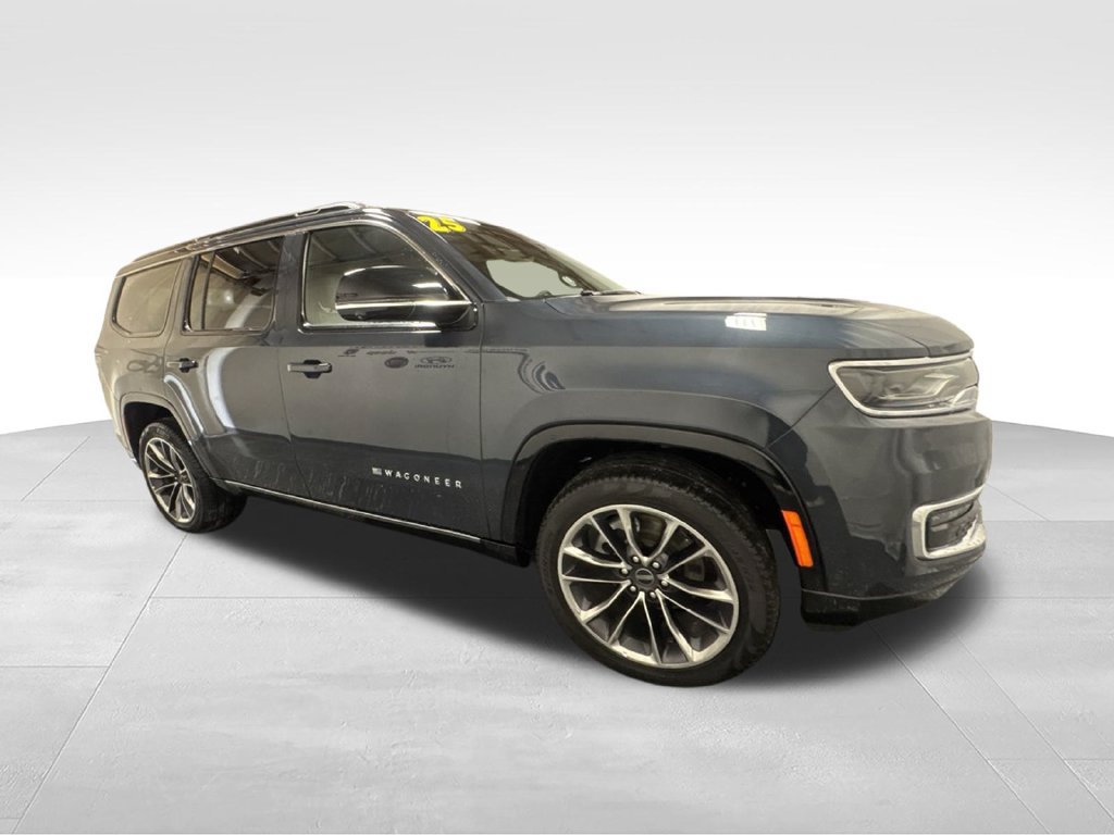 Used 2025 Jeep Wagoneer Series III w/ Premium Group I AWD/4WD image 5