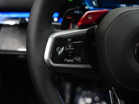 Used 2025 BMW M5 Touring image 18