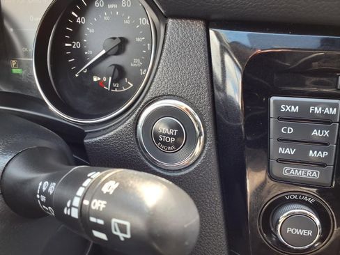 Used 2017 Nissan Rogue SL FWD image 10