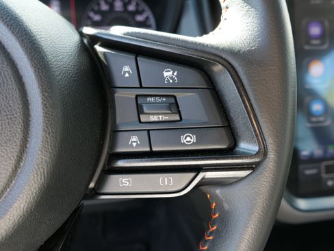 Used 2025 Subaru Crosstrek 2.5i Limited w/ Crosstrek Mirror Package image 15