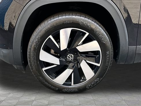 Used 2025 Volkswagen Atlas Cross Sport SE AWD/4WD image 11
