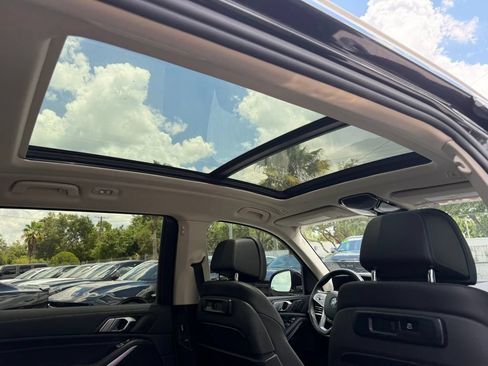 Used 2022 BMW X7 xDrive40i w/ Premium Package AWD/4WD image 36