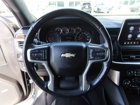Used 2021 Chevrolet Suburban LT w/ Luxury Package AWD/4WD image 40