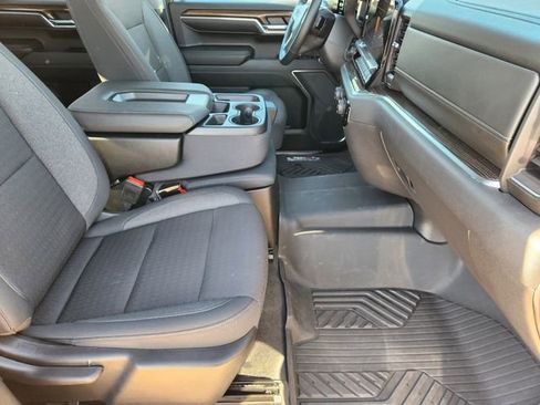 Used 2024 Chevrolet Silverado 1500 LT Trail Boss w/ LPO, Dark Essentials Package image 14