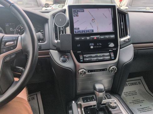 Certified 2020 Toyota Land Cruiser Heritage Edition AWD/4WD image 17
