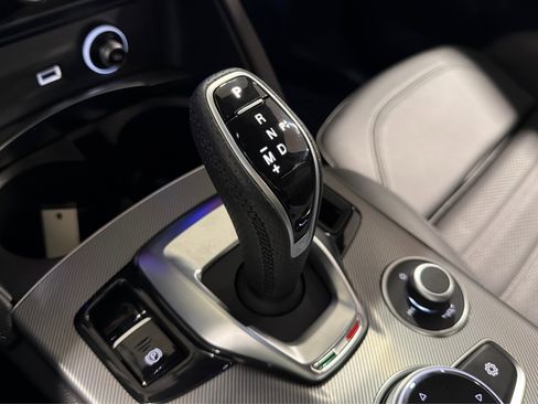 Used 2025 Alfa Romeo Stelvio Sprint w/ Veloce Package image 34