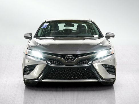 Used 2018 Toyota Camry XSE FWD image 8