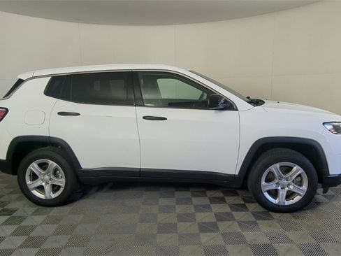 Certified 2023 Jeep Compass Sport image 4