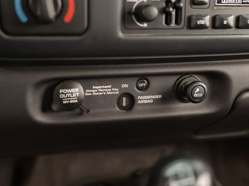 Used 1999 Dodge Dakota SLT image 16