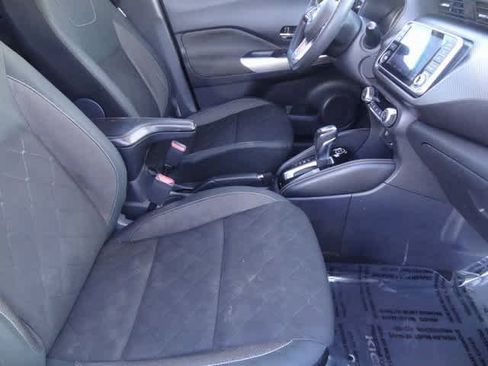 Used 2020 Nissan Kicks SV w/ Exterior Package image 12