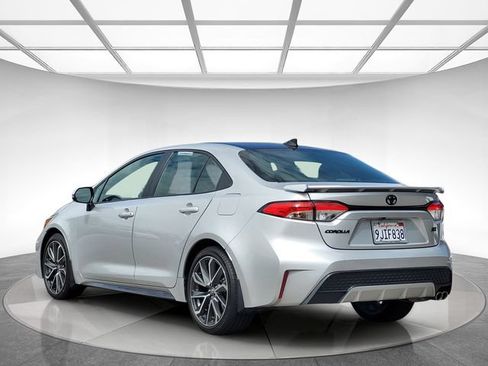 Used 2022 Toyota Corolla SE w/ SE Premium Package FWD image 6