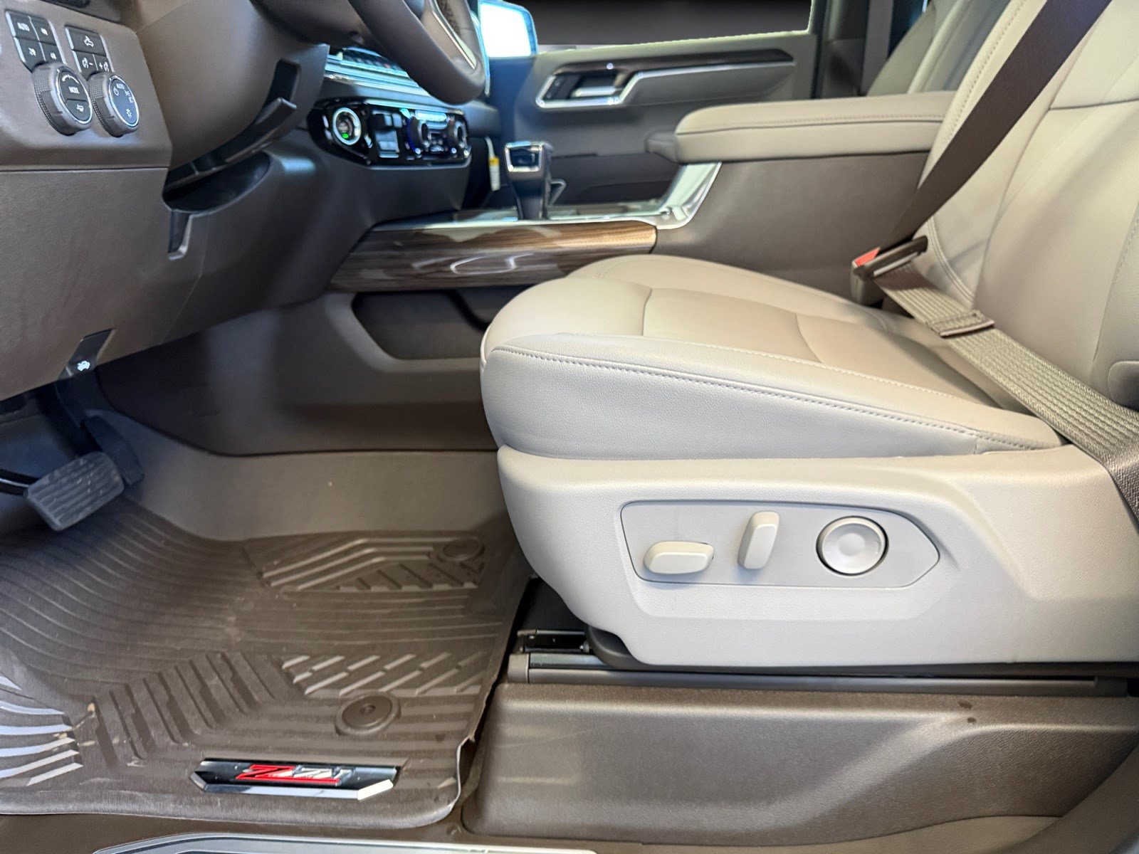 New 2026 Chevrolet Silverado 1500 LT AWD/4WD image 11