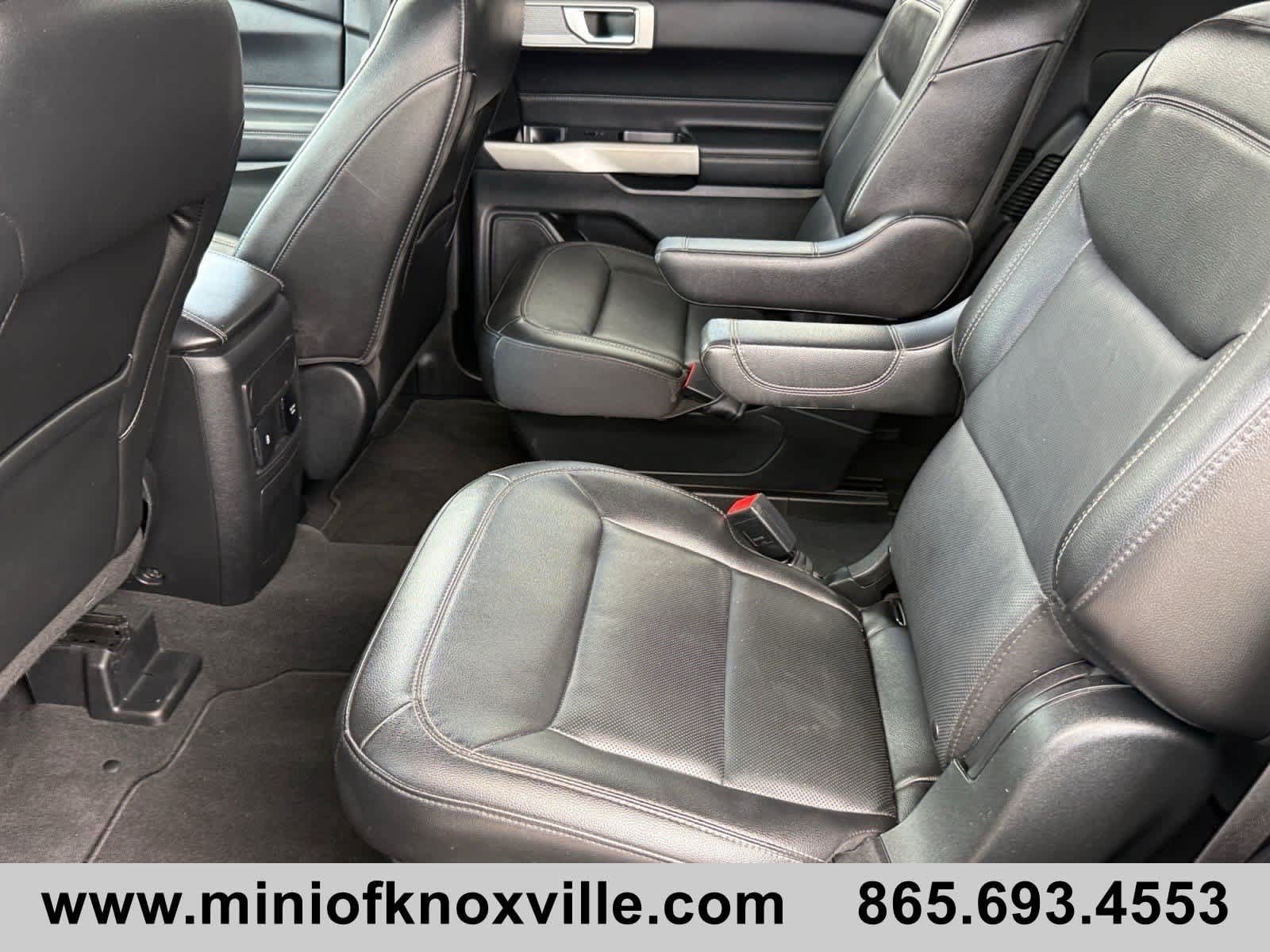 Used 2022 Ford Explorer Limited w/ Equipment Group 301A AWD/4WD image 18