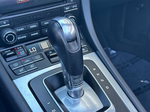 Used 2019 Porsche 718 Boxster RWD image 19