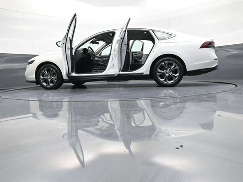 Certified 2023 Honda Accord EX image 48