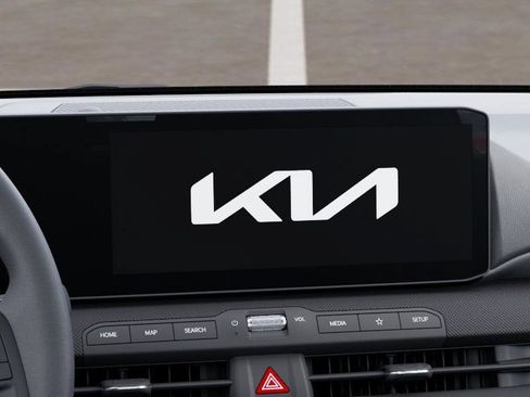 New 2025 Kia K4 FWD image 20