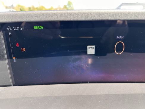 Used 2026 Lincoln Nautilus Reserve image 27