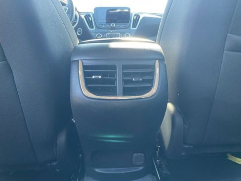 Used 2023 Chevrolet Malibu LT image 24