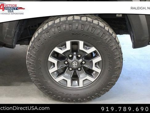 Used 2021 Toyota Tacoma TRD Off-Road image 43