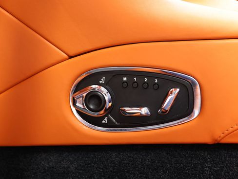 Used 2022 Aston Martin DBS Superleggera Volante RWD image 27