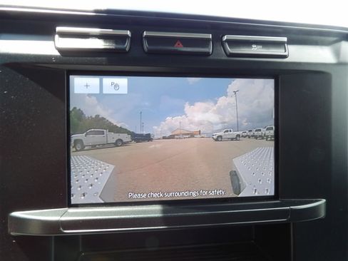 Used 2024 Ford F550 4x4 Crew Cab Super Duty w/ XLT Value Package image 22