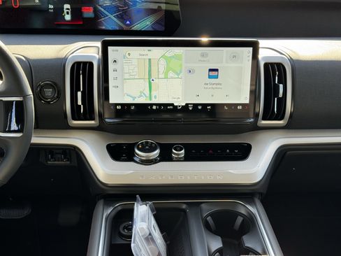 New 2025 Ford Expedition Max Active image 16