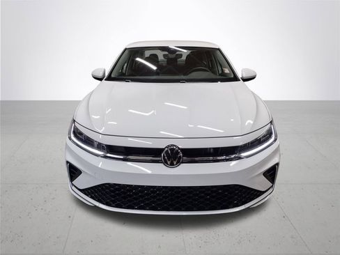 Used 2025 Volkswagen Jetta S image 3