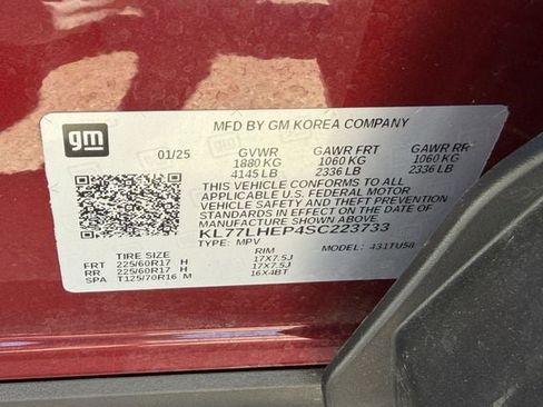 Used 2025 Chevrolet Trax LT FWD image 31