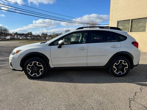 Used 2017 Subaru Crosstrek 2.0i Limited w/ Popular Package #2 image 5
