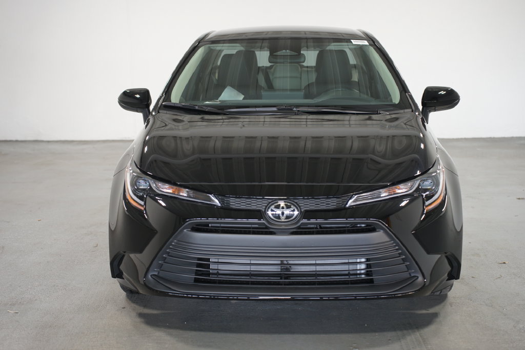 New 2027 Toyota Corolla LE FWD image 2