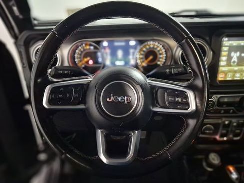 Used 2020 Jeep Gladiator Overland AWD/4WD image 18