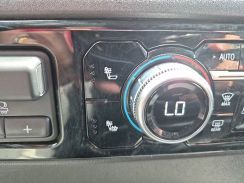 Used 2024 GMC Sierra 1500 Elevation image 24