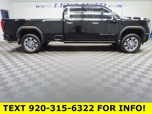 Used 2024 GMC Sierra 2500 Denali w/ Technology Package image 2