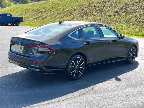 Used 2023 Honda Accord EX-L image 5