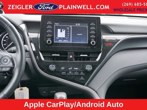 Used 2024 Toyota Camry SE image 14