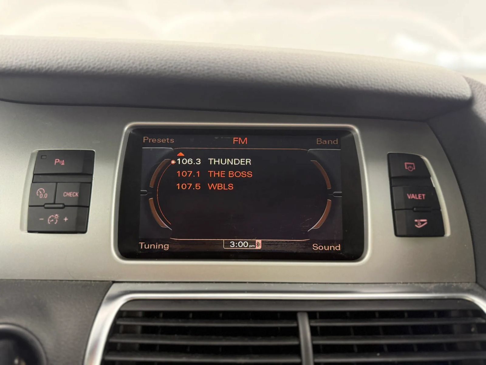 Used 2011 Audi Q7 TDI Prestige w/ Prestige Pkg AWD/4WD image 28