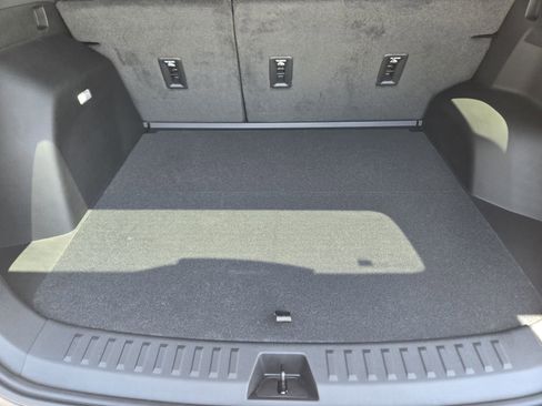 New 2025 Chevrolet Equinox LT w/ Convenience Package II image 25