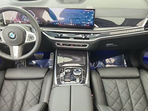 Used 2026 BMW X7 xDrive40i w/ M Sport Package image 20