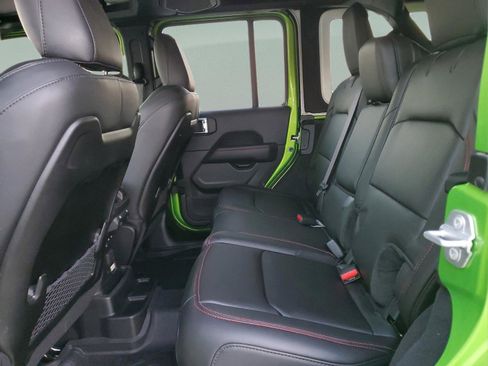 Certified 2025 Jeep Wrangler Unlimited Rubicon image 9