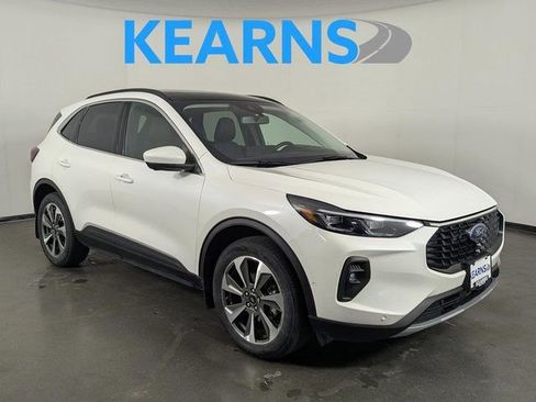 Used 2024 Ford Escape Platinum w/ Premium Technology Package image 1