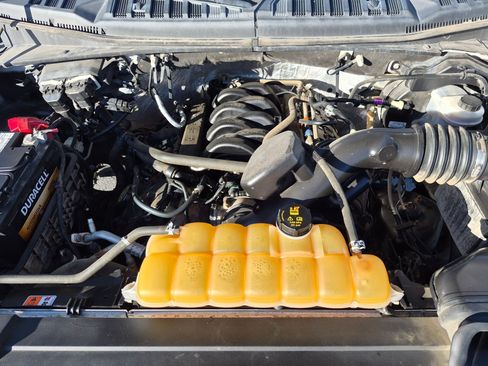 Used 2016 Ford F150 XL w/ Equipment Group 101A Mid AWD/4WD image 32