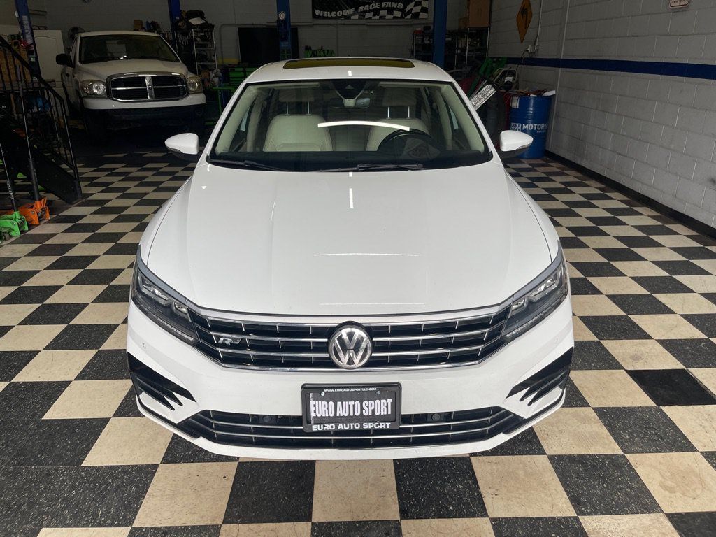 Used 2019 Volkswagen Passat 2.0T SE R-Line FWD image 1