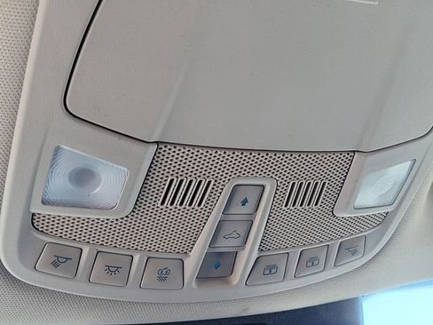 Used 2024 Ford Expedition XLT image 19