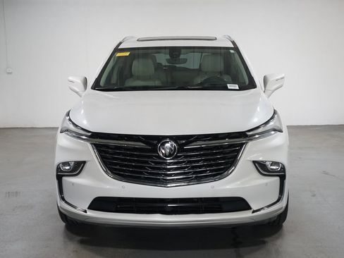 Used 2022 Buick Enclave Premium w/ Experience Buick Package FWD image 2
