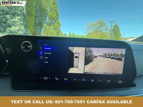 Used 2025 Chevrolet Suburban Z71 AWD/4WD image 26